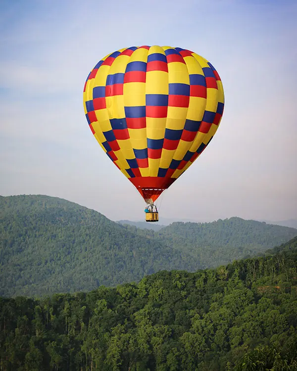 hot air balloon in Blue Ridge Mountains